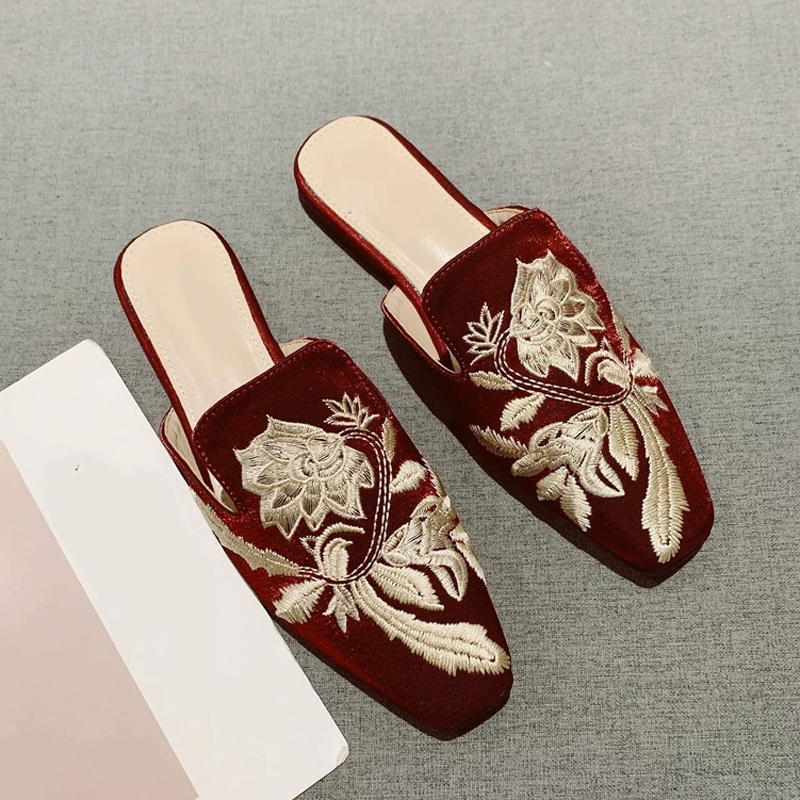 Embroidery Design - Zapatos de Mujer 2026, Pantuflas Mueller