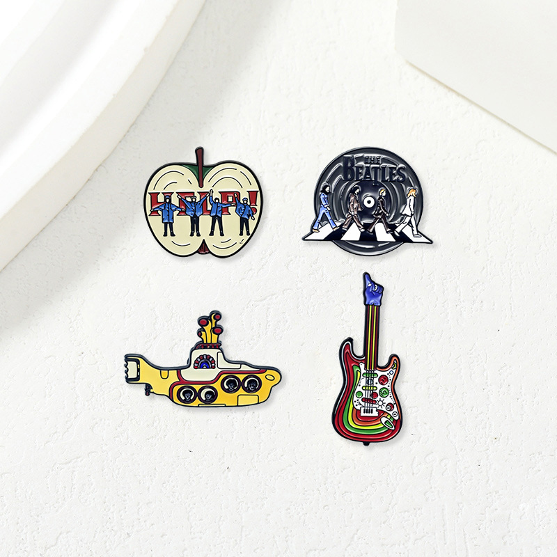 Embroidery Icon - Pin Esmaltado Vintage de Banda de