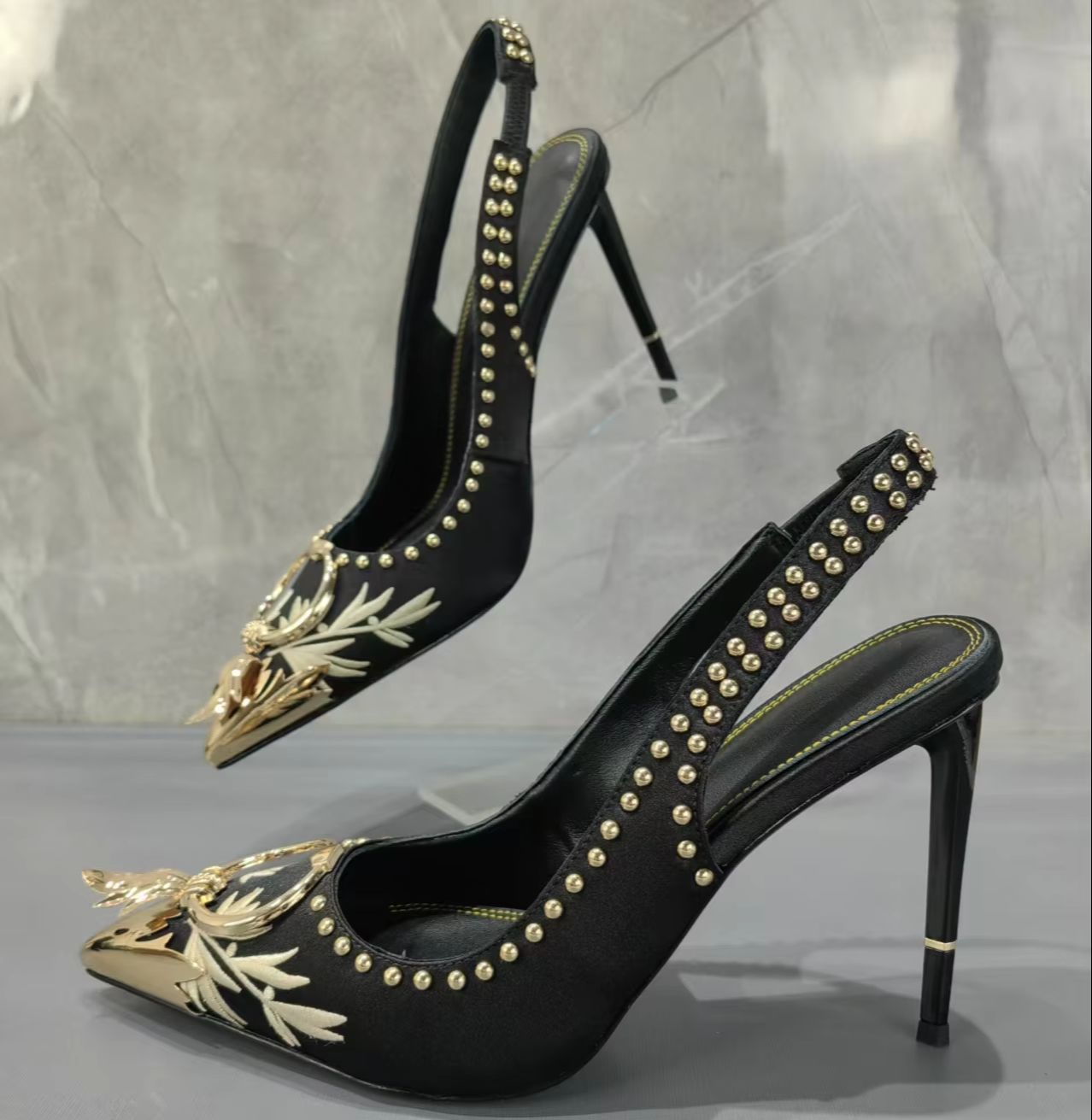 Sandalias de terciopelo bordad - Embroidery Design reseña y precio