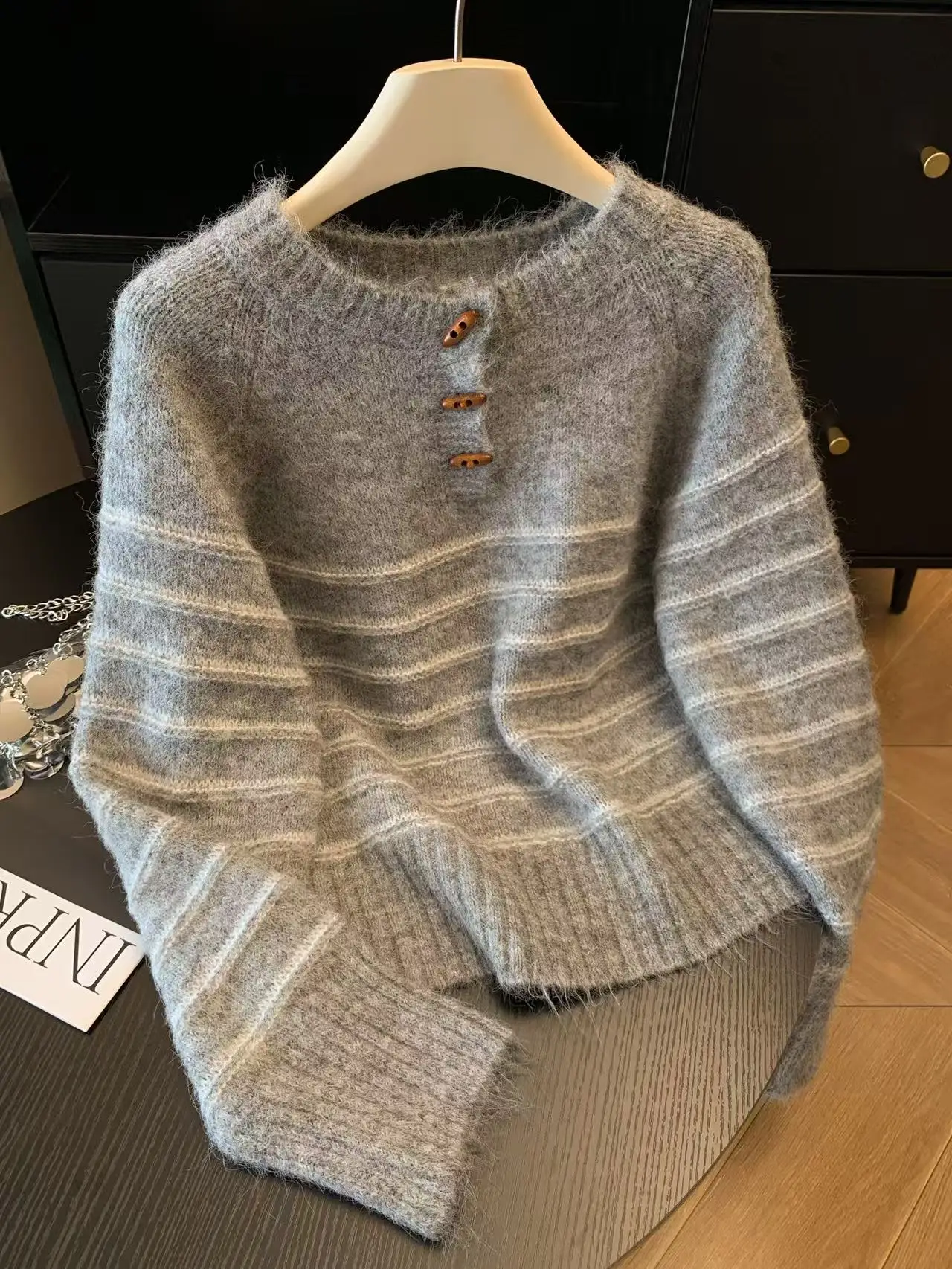 Suéter de Lana y Cachemira a R - Embroidery Knit reseña y precio