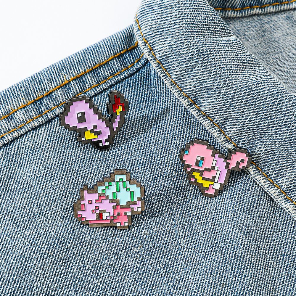 Pin de metal esmaltado de Poké - Embroidery Wallpaper reseña y precio